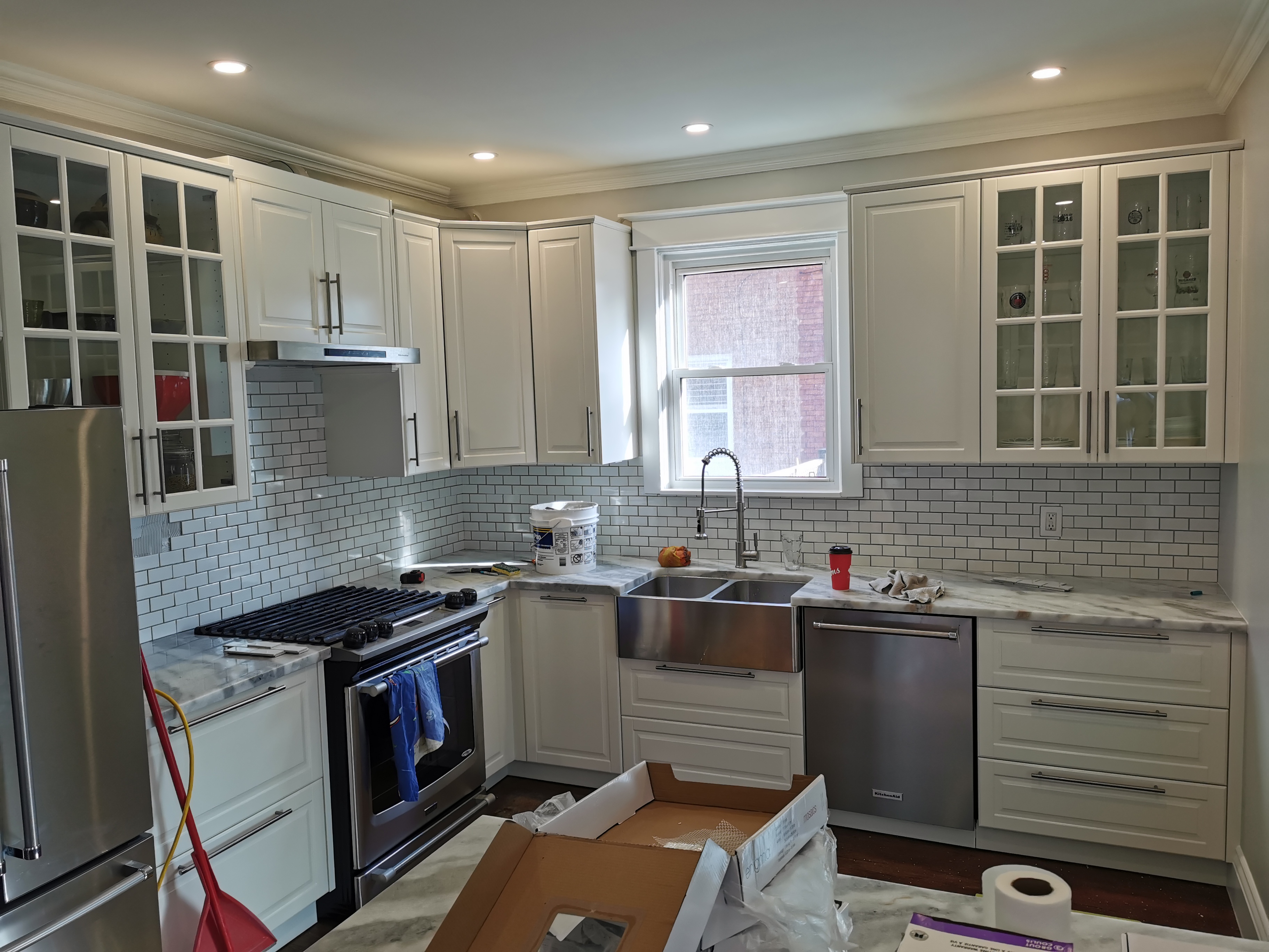 Here is an image of a kitchen.
